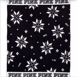 PINK VICTORIAS SECRET SNOWFLAKE BLANKET THROW NWT